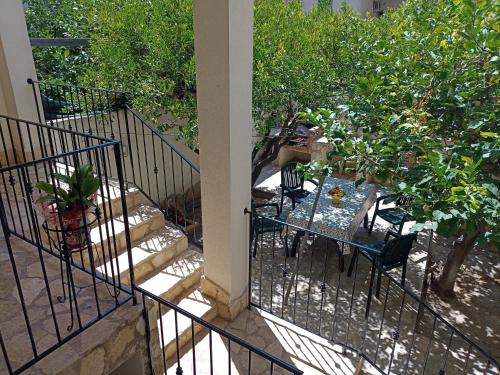Double Room with Balcony image 3