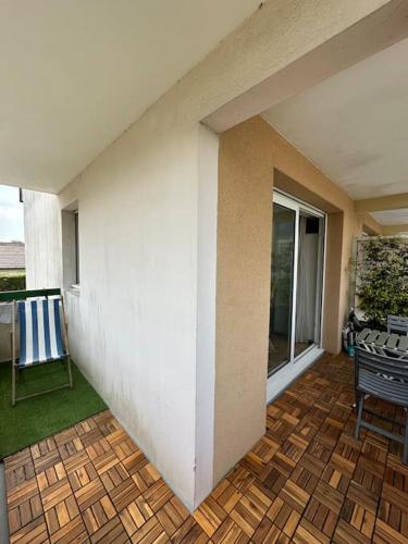 razgled, Appart cosy, balcon, parking in Octeville