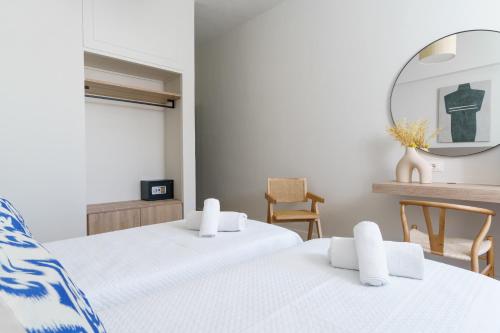Paradise Art Hotel by Mr and Mrs White, Andros (photo 8)