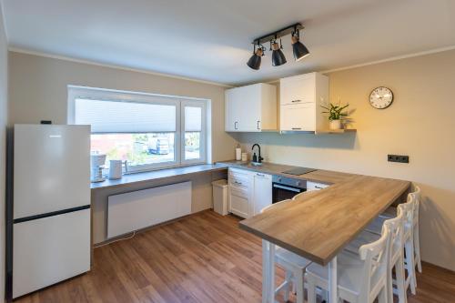 Konyha, Kalda apartment in Kärdla