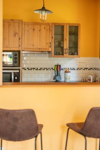Kitchen, Gite L'Orangerie du Chateau D'Emalleville in Saint-Sauveur-d'Emalleville