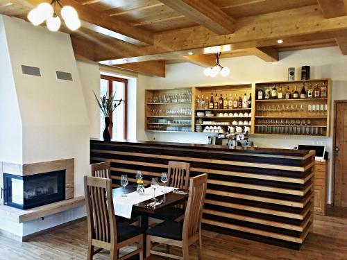 Restaurant, Zamecky Dvur Cernousy in Frydlant