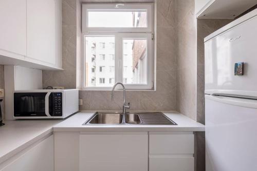 Antwerp Home Sweet Home 1 Double and 2 Single Beds, Amberes (foto 8)