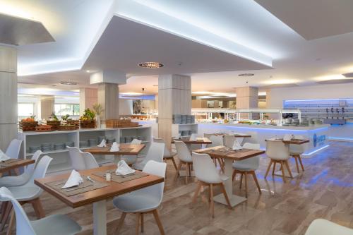 مطعم, فندق ماركونفورت جريجو - شامل الكل (MARCONFORT GRIEGO HOTEL ALL INCLUSIVE) in وسط مدينة توريمولينوس