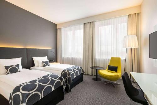 2 twin beds