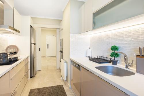 Kitchen, MAYAR RESIDENCE HOTEL in Bayrampasa