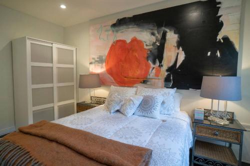 Cozy Suite Near Universal Studios