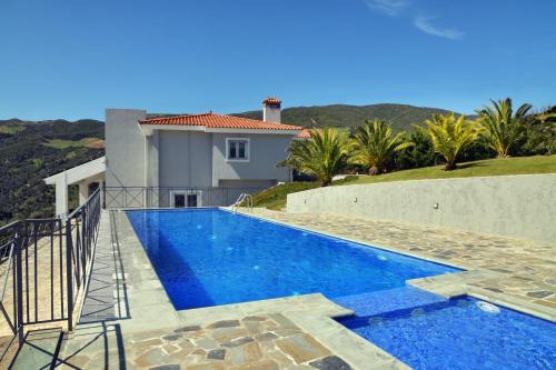 Exterior view, Villa Raks in Kandanos