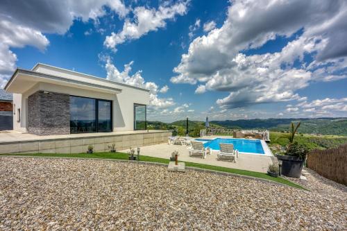 Iekārtas, Villa Hill with Private Pool in Bosanska Krupa