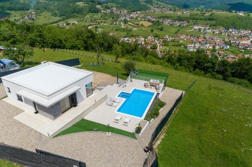 Viesnīcas āriene, Villa Hill with Private Pool in Bosanska Krupa