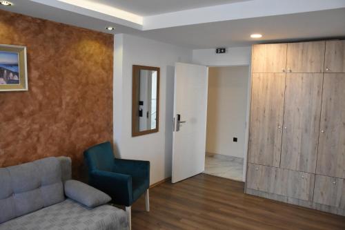 Hotel Srbija Tis - image 8