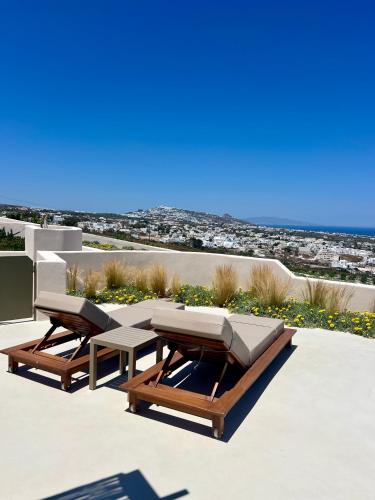 Lavadoze Luxury Suites in Exo Gonia