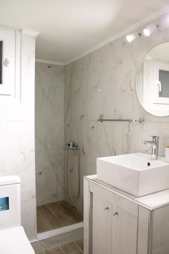 Pythagoras apartment Pythagoras apartment