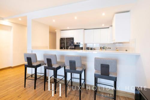 LUX The Bonnington JLT Suite - image 7