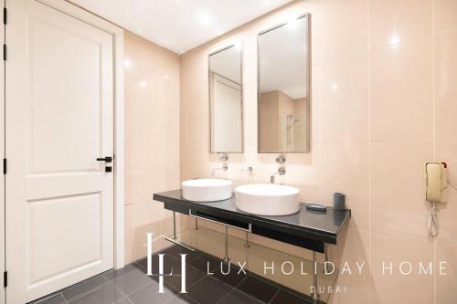LUX The Bonnington JLT Suite - image 8