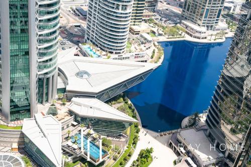 LUX The Bonnington JLT Suite - image 9