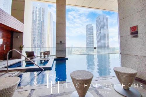 LUX The Bonnington JLT Suite - image 4
