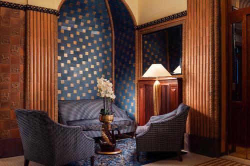 Art Deco Imperial Hotel - image 5