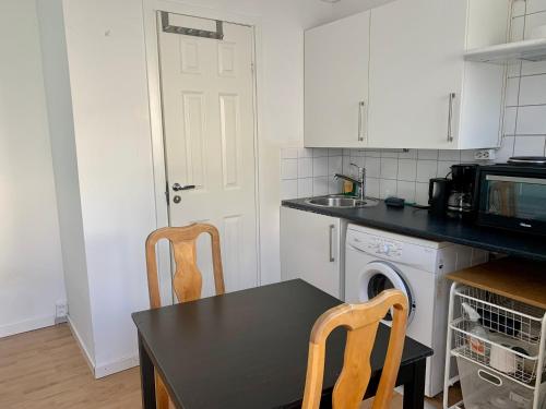 Cozy small Apartment just outside Stockholm, Stockholm (photo 9)