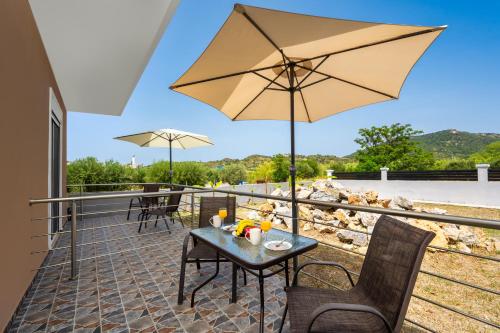 Pervolia Studios Near Airport - Δαματριά