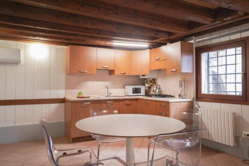 Melusina Apartments Rialto Venice Historical Center 2