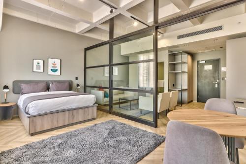 WINK Aparthotel One Thibault Room Type - One-Bedroom Apartment with City View