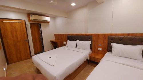 HOTEL RIGGA INN KOKILABEN DHIRUBHAI AMBANI Hospital in Andheri West