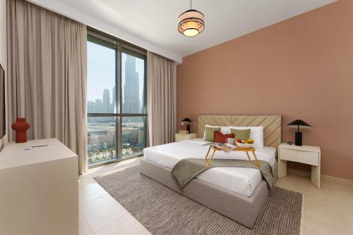 Maison Privee - Luxury Apt with Burj Khalifa Vw & Direct Mall Access - image 4