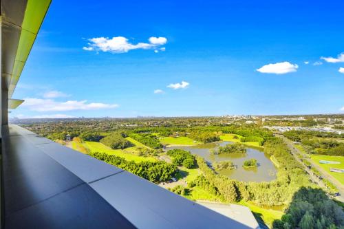 Fabulous view apartment in Sydney Olympic Park - image 4