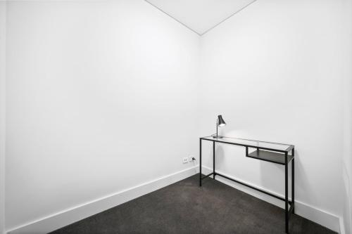 Fabulous view apartment in Sydney Olympic Park - image 2