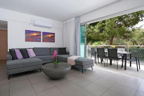 Alessia 2bed Apartment - Coralli Beachfront Resort 3