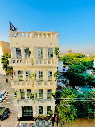 Hotel Crown Lahore