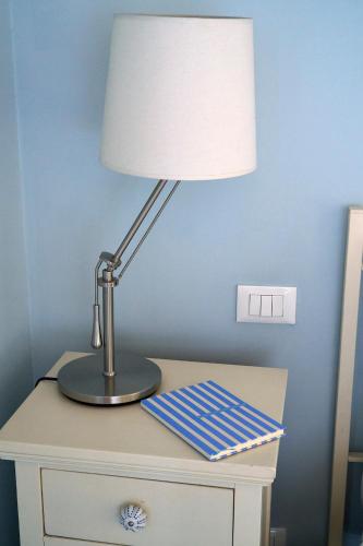 Blue Charm Florentine Apartment by Oteego - image 12