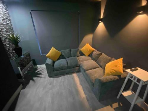 Ivy Mount Boutique, Manchester (fotografie 9)