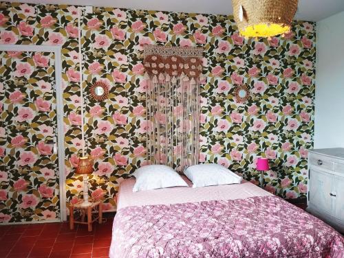 2 bedrooms, 3 beds