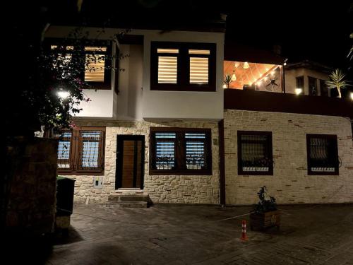 Sunny Antalya VILLA in kale içi Antalya 7 persoons, Antalya