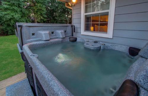 5 Bedrooms Lux Home Near NRG Med Ctr and Galleria in Houston, USA