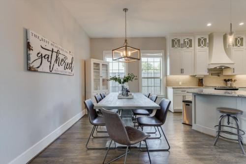 Texan Sunny Oasis 5 BED Private Pool Hot tub Texan Sunny Oasis 5 BED Private Pool Hot tub