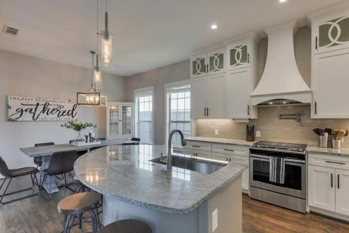 Texan Sunny Oasis 5 BED Private Pool Hot tub Texan Sunny Oasis 5 BED Private Pool Hot tub