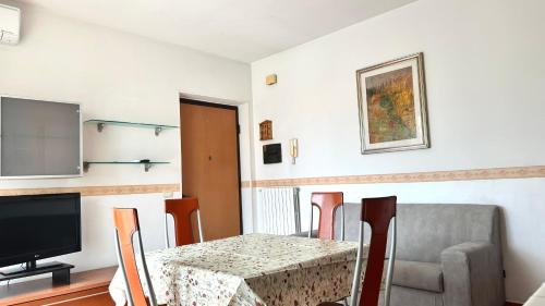 SE095 - Marzocca, trilocale comodo al mare e ai servizi