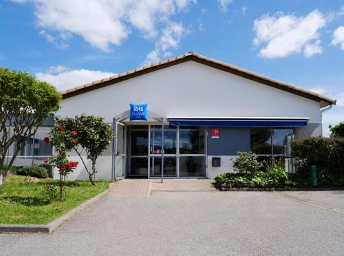 Entrance, ibis budget Toulouse Colomiers in Colomiers