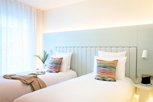 Superior Queen or Twin Room image 4