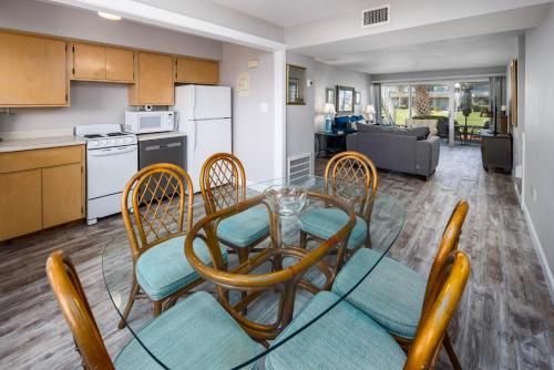 110B - 1BR/1 Bath at Seaspray Condos on Okaloosa Island Fort Walton Beach Fl - image 2