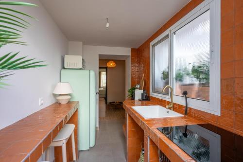 One-Bedroom Apartment image 2
