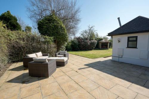 Country Chalet New Forest in Tiptoe