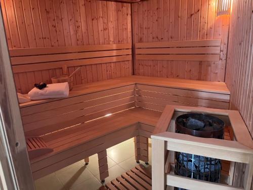 ซาวน่า, Sailors Home Stari Bar in สตาริ บาร