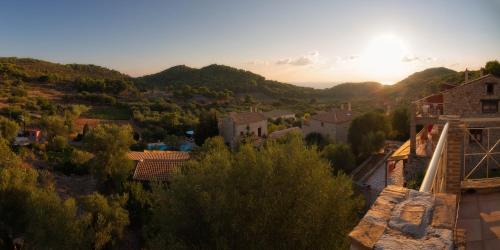 Revera Traditional Stone Villas, Apartments & Studios 4