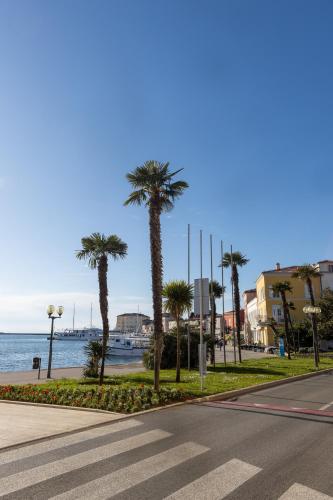 附近景點, City center apartment Azura Vista in 波雷奇市中心