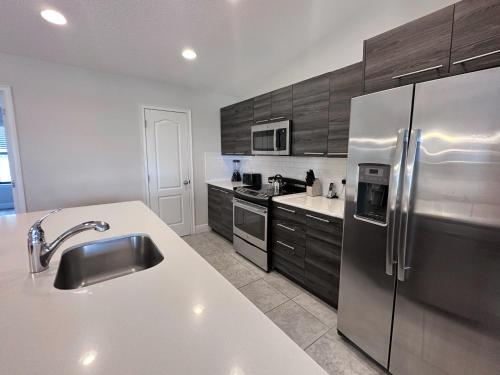 Balmoral Resort-121KB townhouse in Haines City, USA