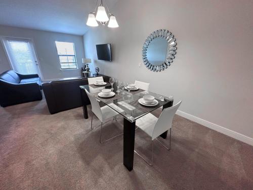 Balmoral Resort-121KB townhouse in Haines City, USA